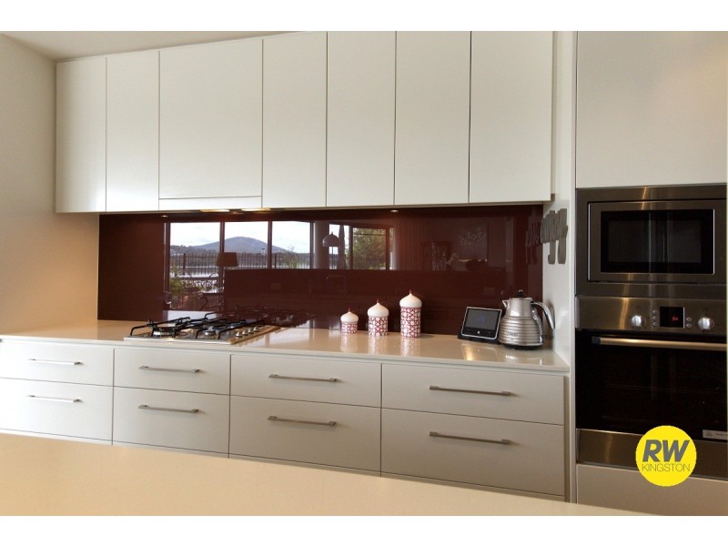 56/11 Eastlake Pde., Kingston ACT 2604