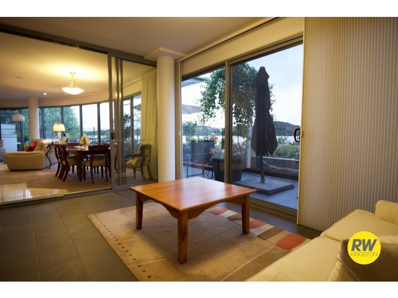 56/11 Eastlake Pde., Kingston ACT 2604