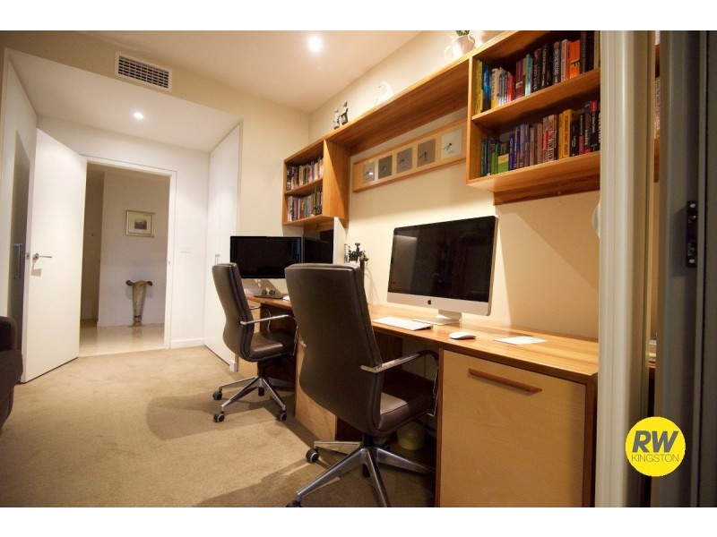 56/11 Eastlake Pde., Kingston ACT 2604