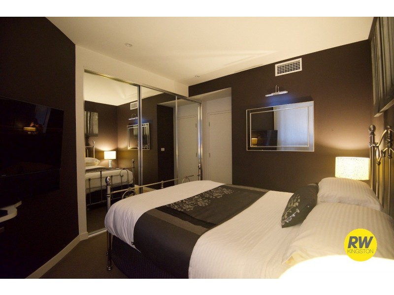 56/11 Eastlake Pde., Kingston ACT 2604