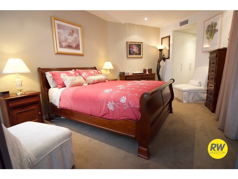 56/11 Eastlake Pde., Kingston ACT 2604