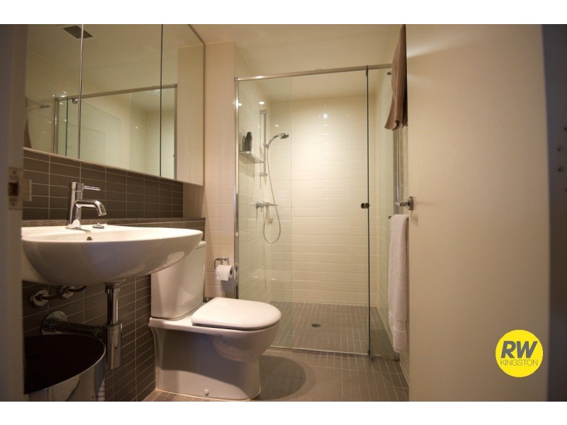 56/11 Eastlake Pde., Kingston ACT 2604