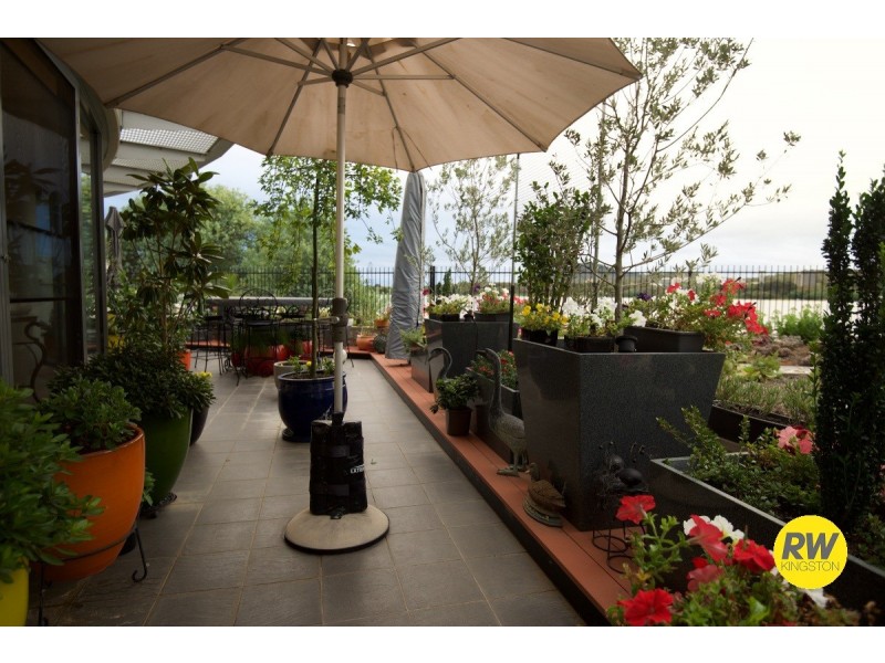 56/11 Eastlake Pde., Kingston ACT 2604