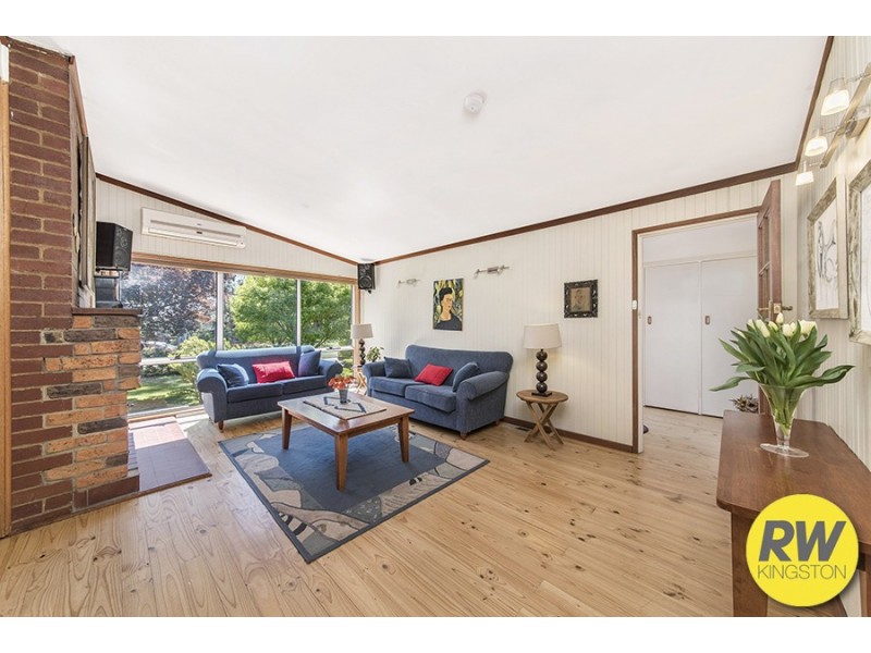 20 Tallara Parkway, Narrabundah ACT 2604