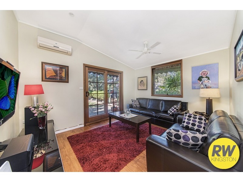 20 Tallara Parkway, Narrabundah ACT 2604