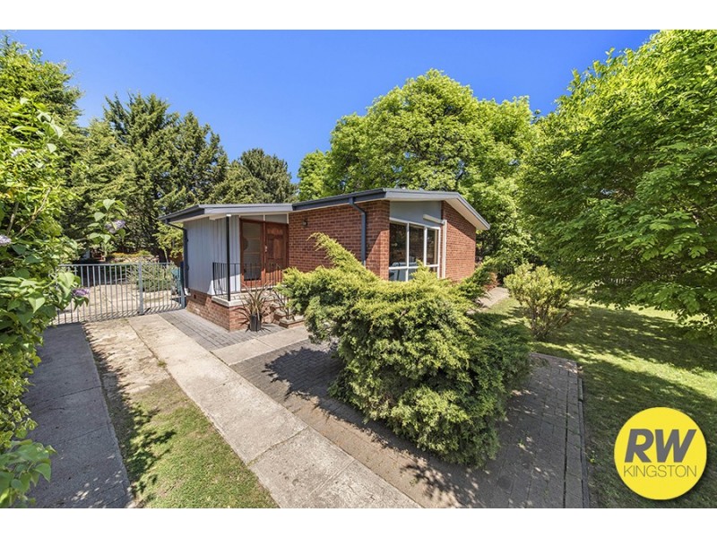 20 Tallara Parkway, Narrabundah ACT 2604