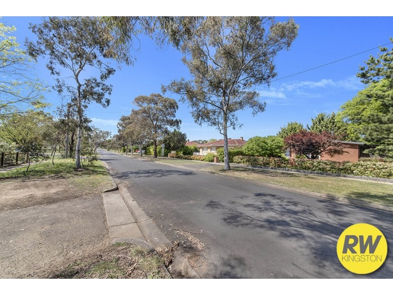 20 Tallara Parkway, Narrabundah ACT 2604