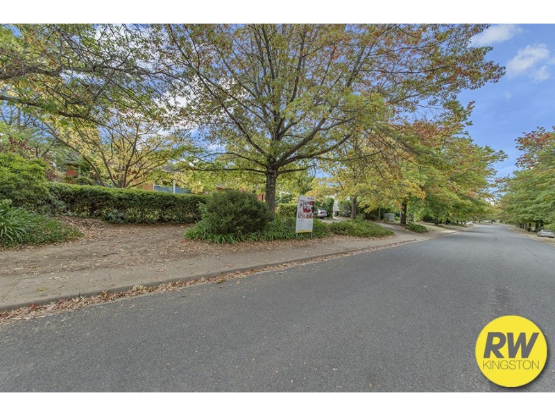 13 Sprent Street, Narrabundah ACT 2604