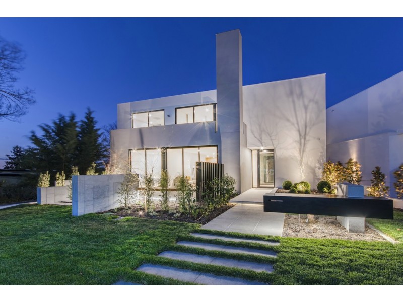 18 Beagle Street, Red Hill ACT 2603