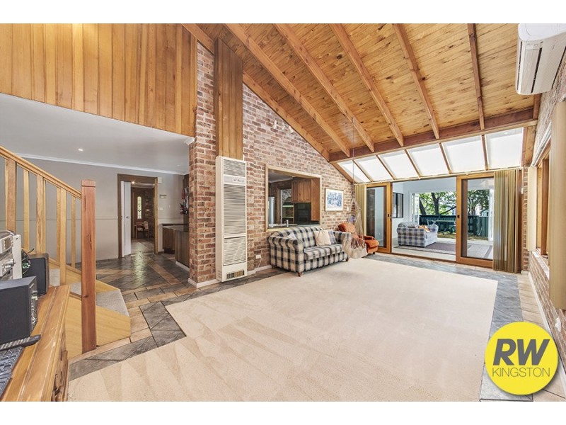 9 Pinkstone Place, Mckellar ACT 2617