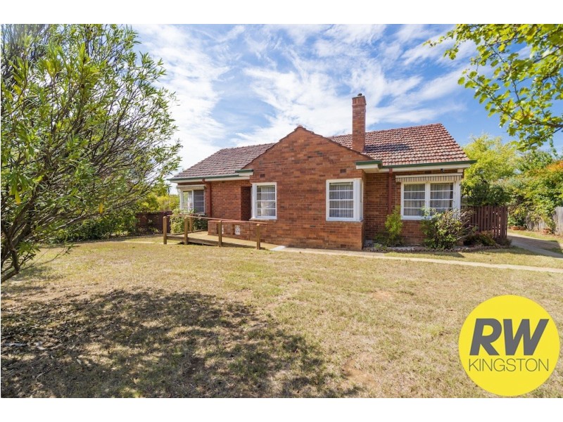 13 Throsby Crescent, Narrabundah ACT 2604