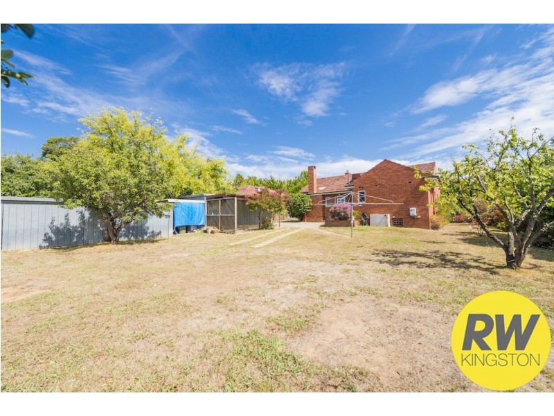 13 Throsby Crescent, Narrabundah ACT 2604
