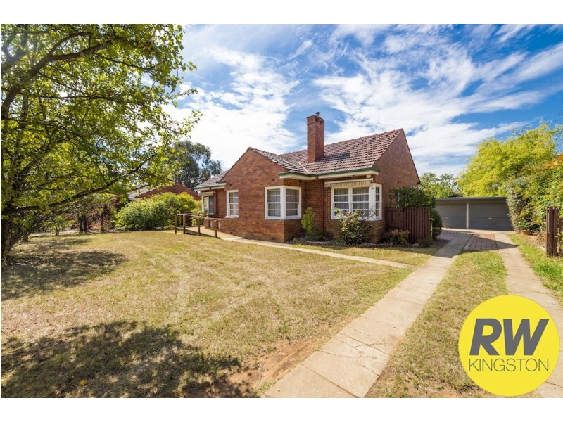 13 Throsby Crescent, Narrabundah ACT 2604