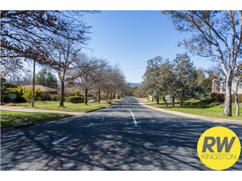 298 Goyder Street, Narrabundah ACT 2604