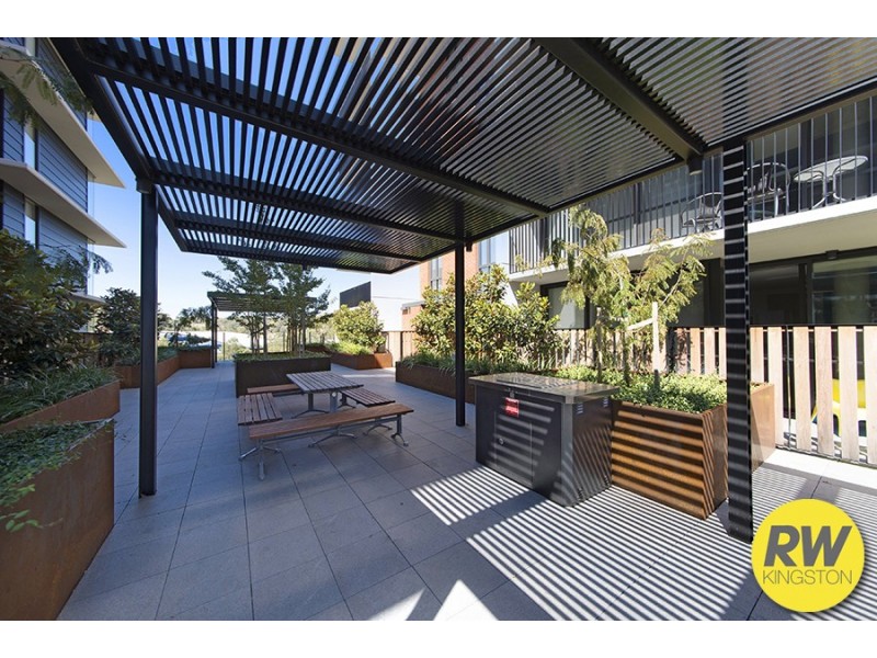 100/99 Eastern Valley Way, Belconnen ACT 2617