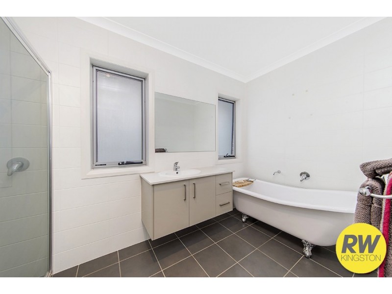 14 Selleck Street, Casey ACT 2913