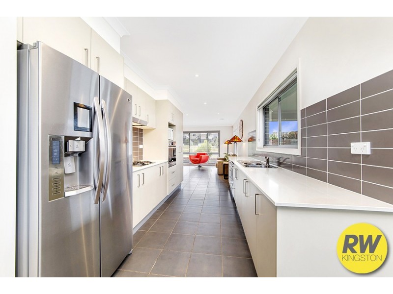 14 Selleck Street, Casey ACT 2913