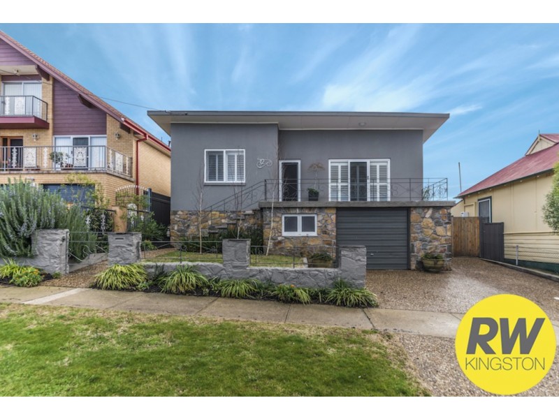 12 Moore Street, Queanbeyan NSW 2620