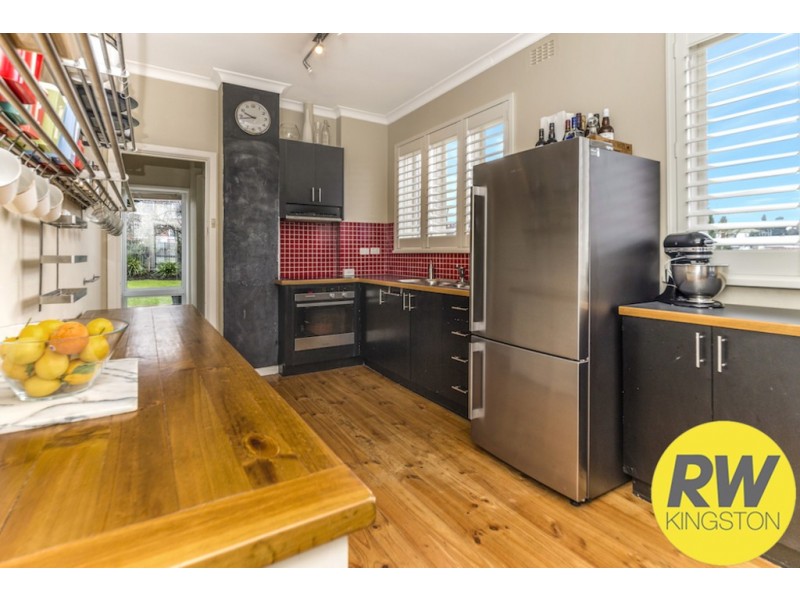 12 Moore Street, Queanbeyan NSW 2620