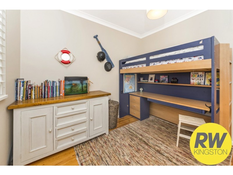 12 Moore Street, Queanbeyan NSW 2620