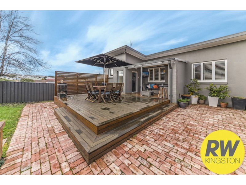 12 Moore Street, Queanbeyan NSW 2620