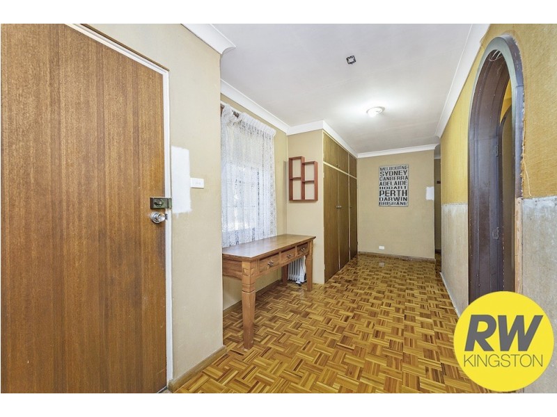 37 Tallara Parkway, Narrabundah ACT 2604