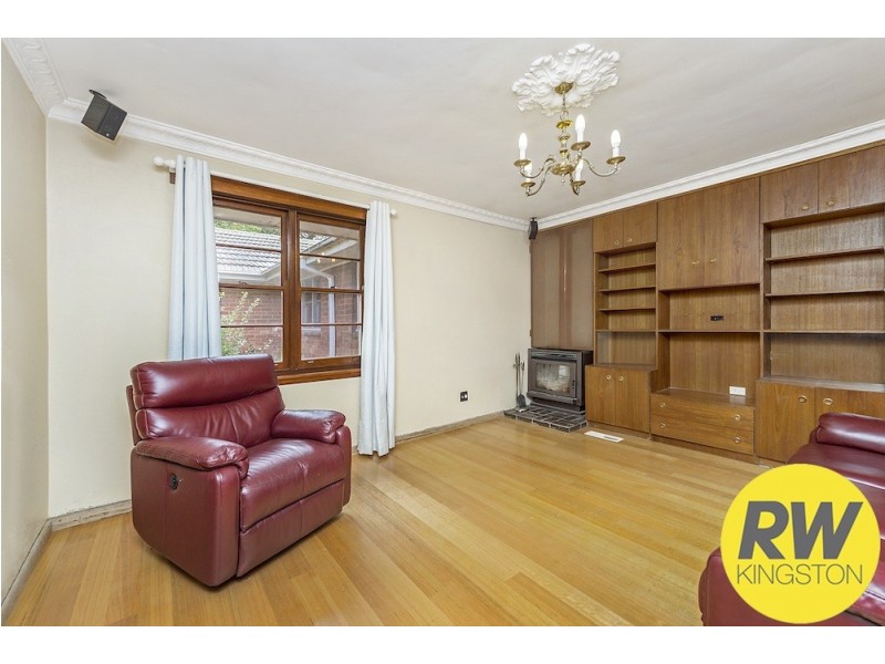 37 Tallara Parkway, Narrabundah ACT 2604