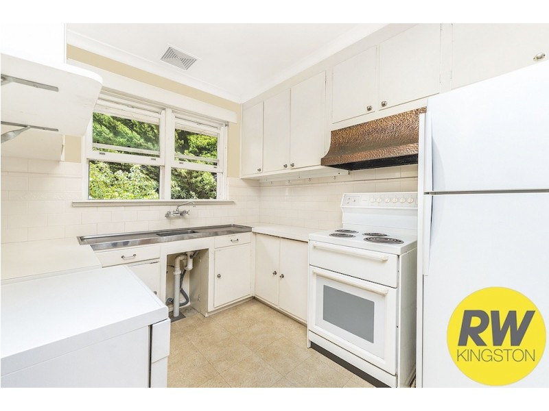37 Tallara Parkway, Narrabundah ACT 2604