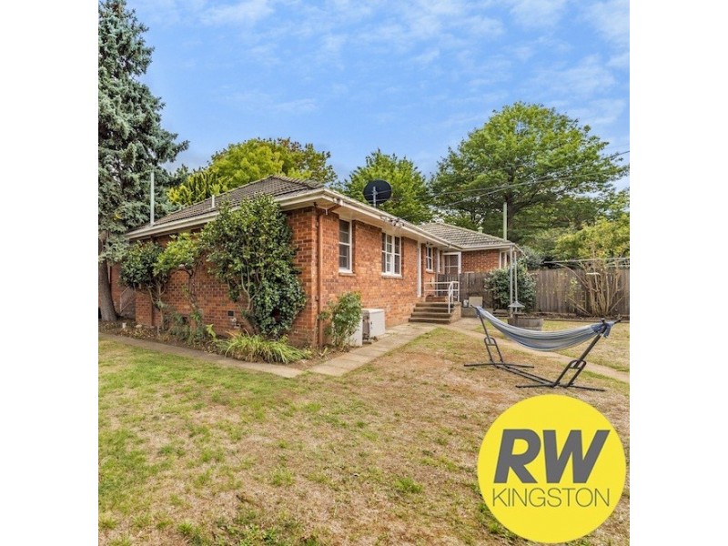 37 Tallara Parkway, Narrabundah ACT 2604