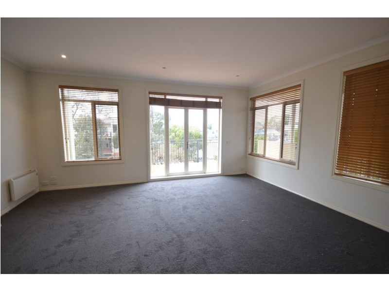 30/243 Blackburn Road, Doncaster East VIC 3109