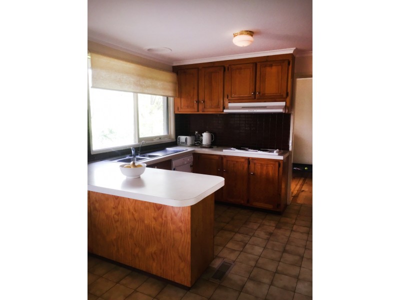 28 Fullwood Parade, Doncaster East VIC 3109