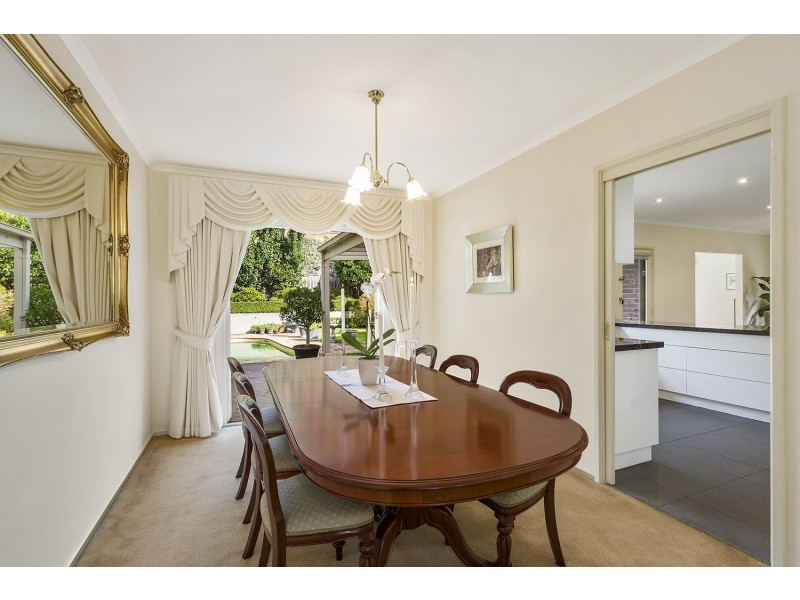 26 Newlands Crescent, Doncaster East VIC 3109