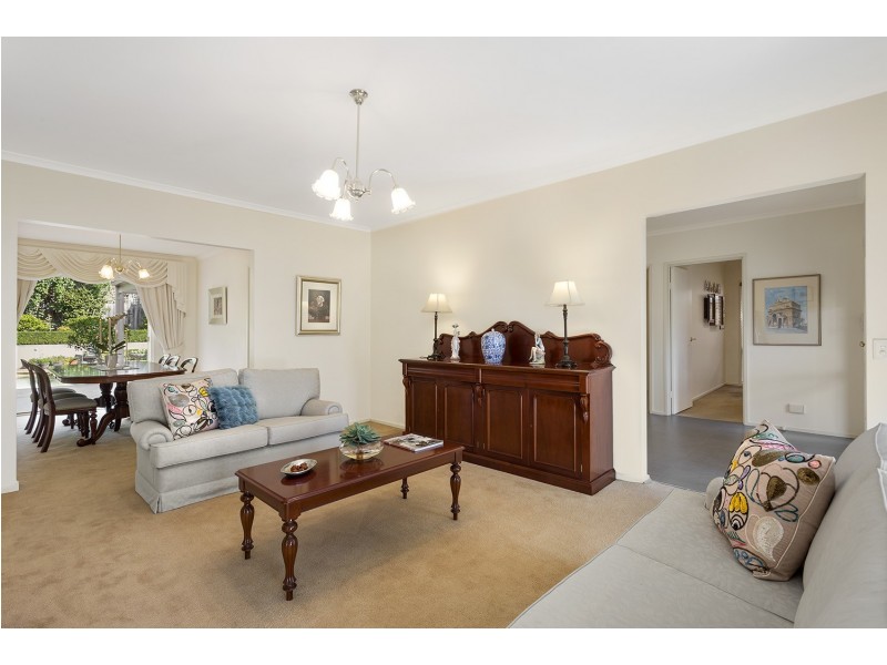 26 Newlands Crescent, Doncaster East VIC 3109