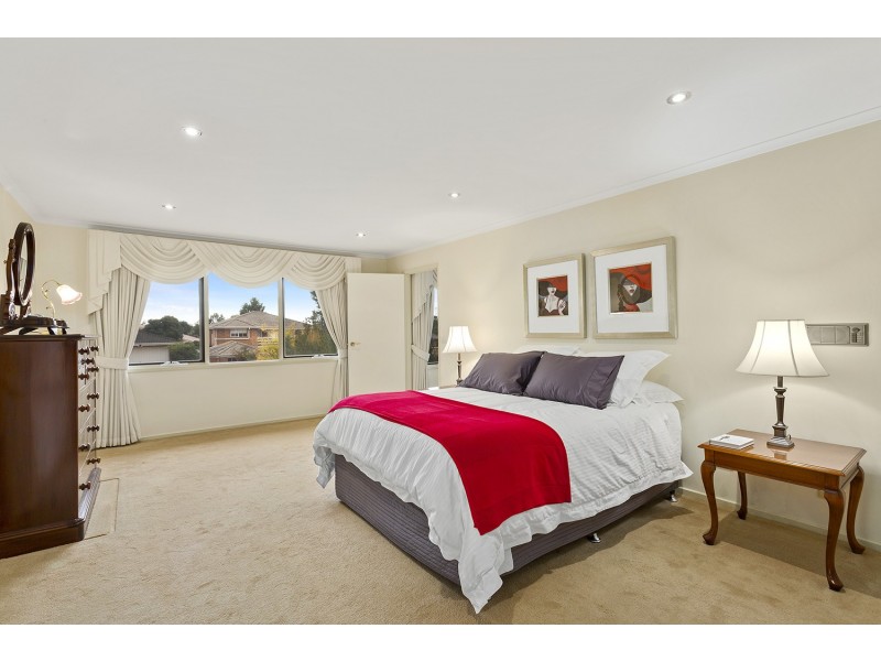 26 Newlands Crescent, Doncaster East VIC 3109