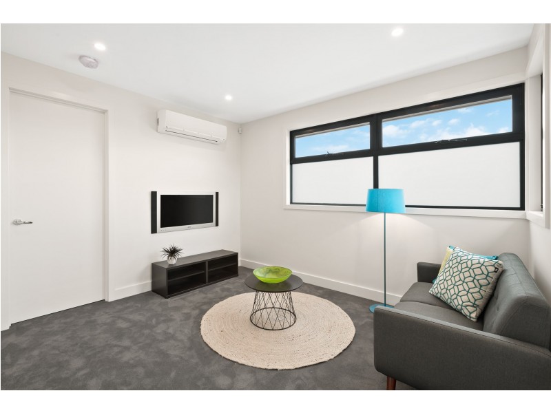 2/8 Beechwood Close, Doncaster East VIC 3109