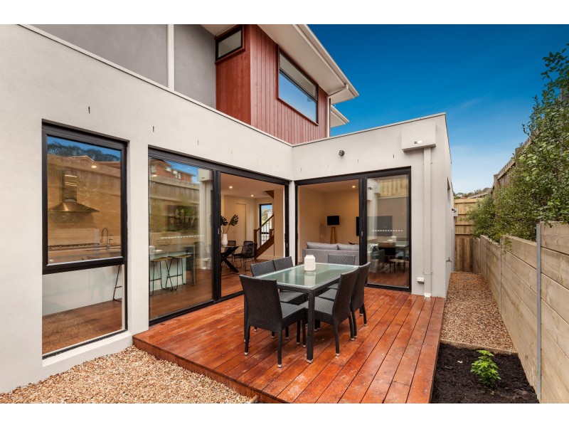 2/8 Beechwood Close, Doncaster East VIC 3109