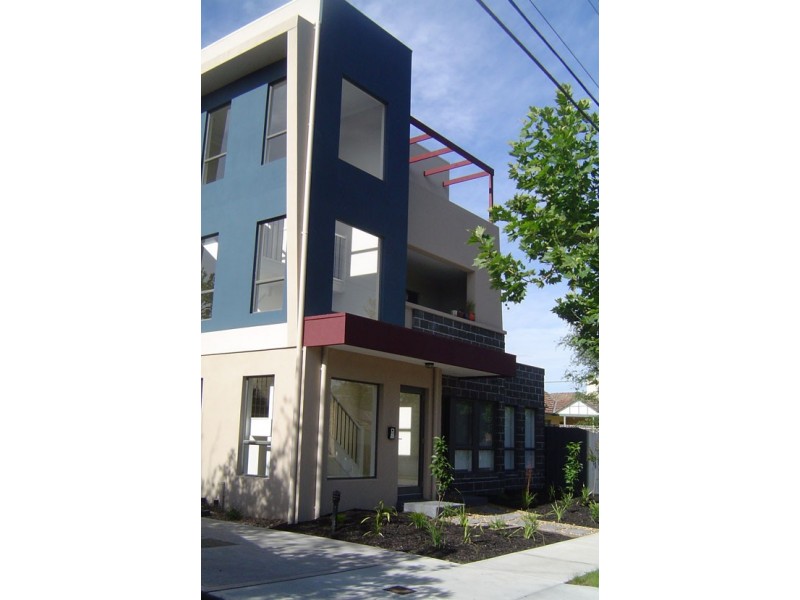 2/19 Bourke Street, Ringwood VIC 3134