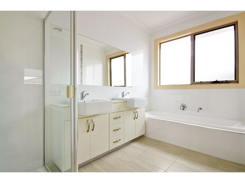 2 Golden Wattle Ridge, Donvale VIC 3111
