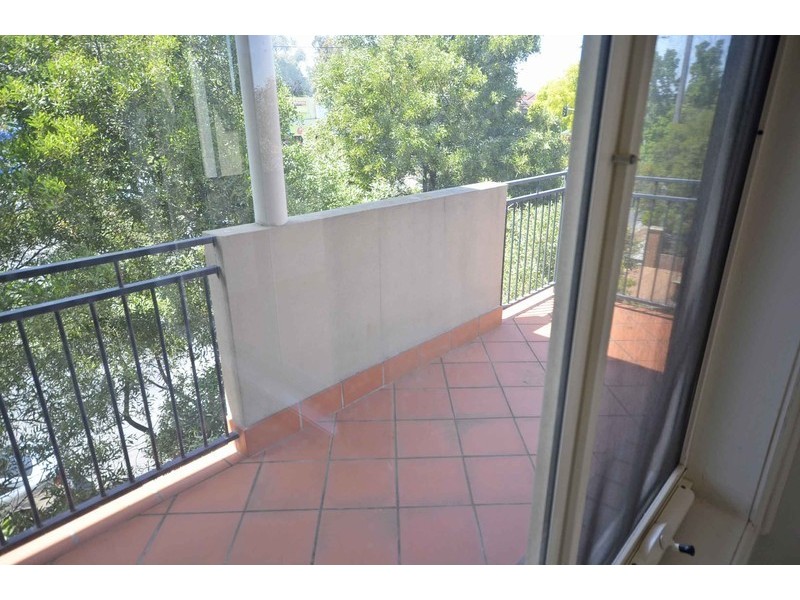 5/243 Blackburn Road, Doncaster East VIC 3109