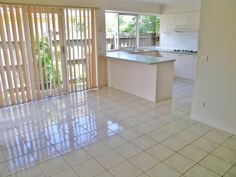 1/82 Willow Bend, Bulleen VIC 3105