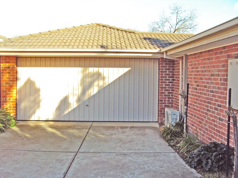 1/82 Willow Bend, Bulleen VIC 3105