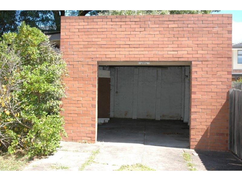 24 Greendale Road, Doncaster East VIC 3109