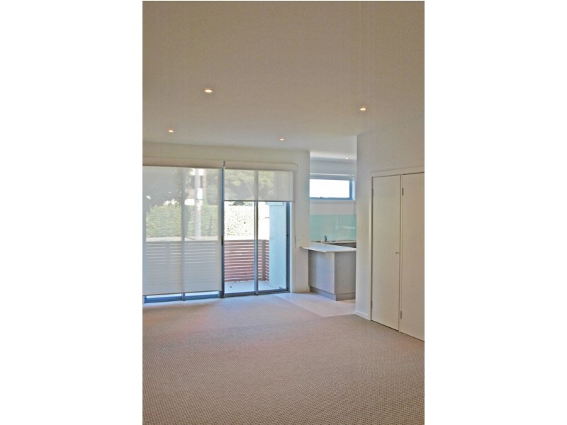 2/121 Manningham Road, Bulleen VIC 3105