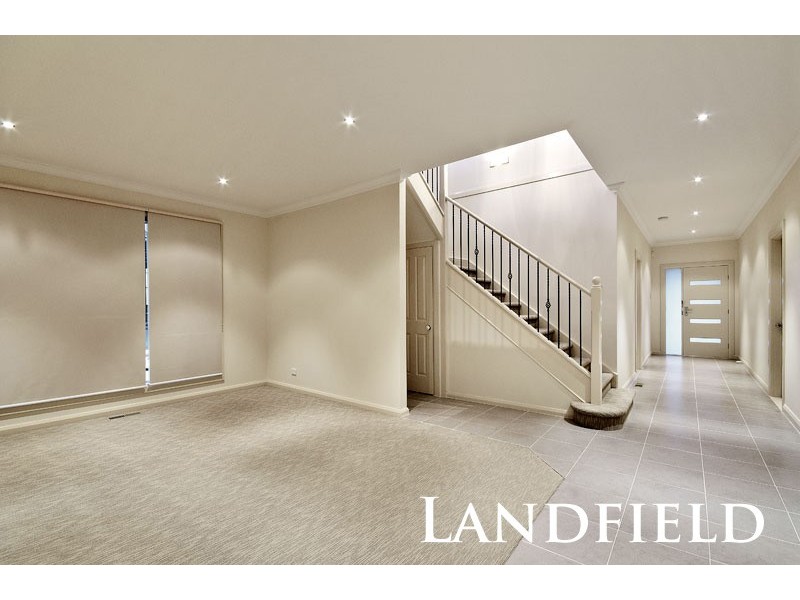 2 Golden Wattle Ridge, Donvale VIC 3111