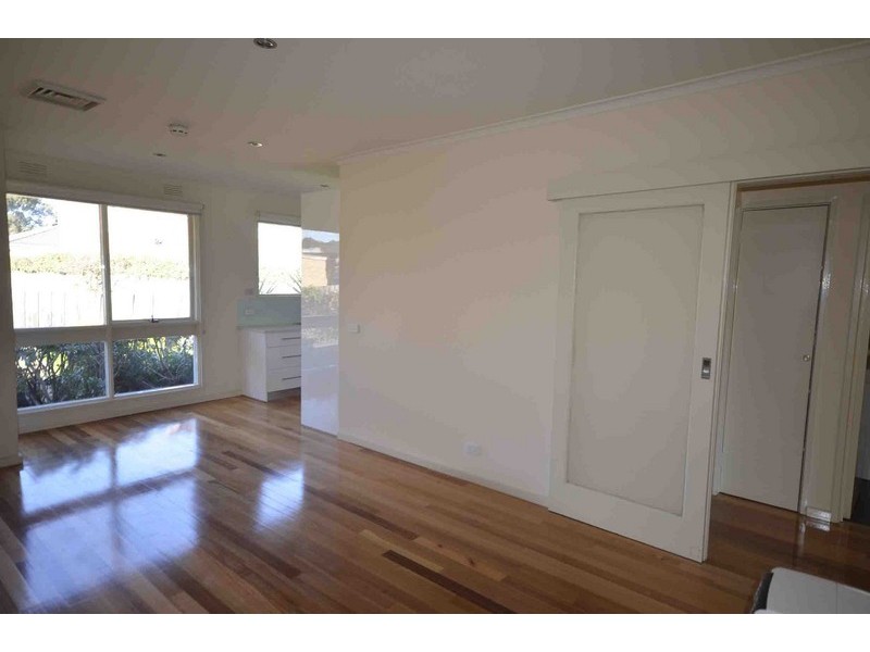 2/1 Paul Street, Doncaster VIC 3108