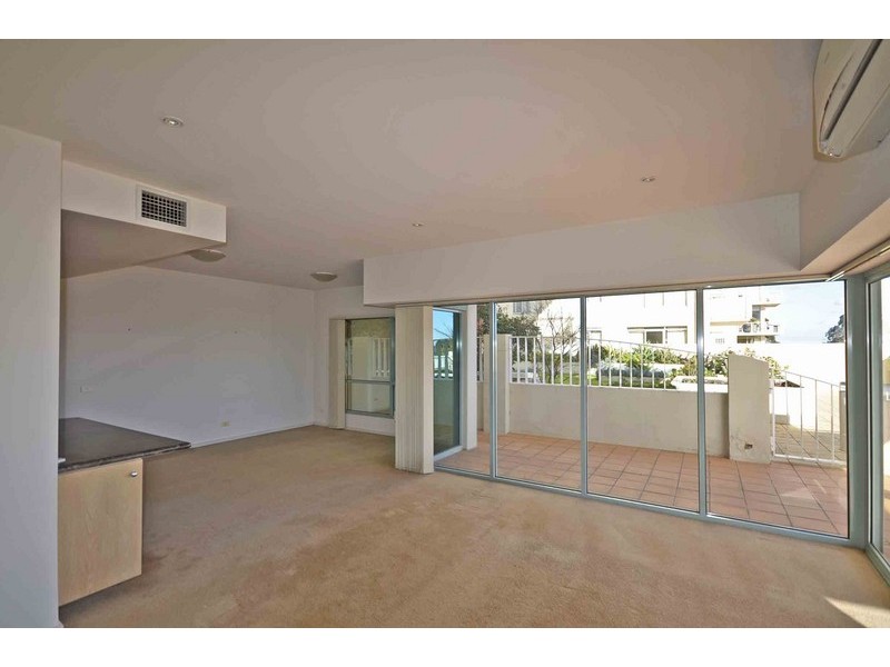 102/1 Sovereign Point Court, Doncaster VIC 3108