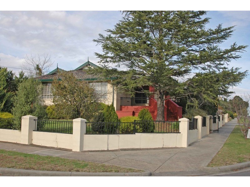 14 Eric Avenue, Templestowe Lower VIC 3107