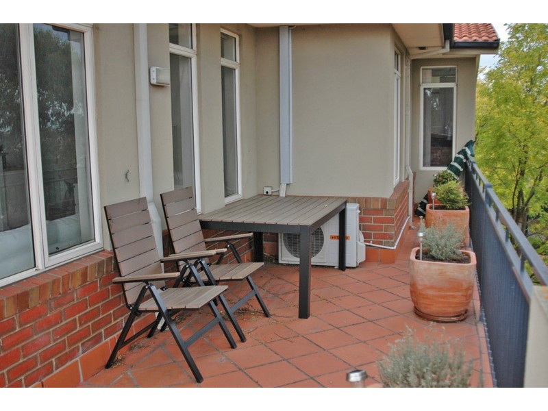 13/243 Blackburn Road, Doncaster East VIC 3109