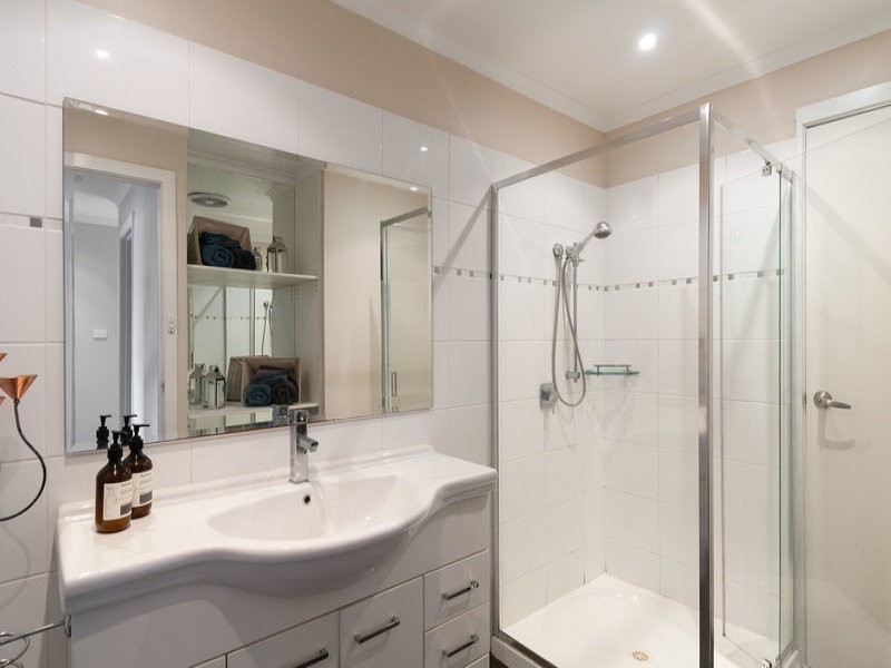 2/275 Canterbury Road, Bayswater North VIC 3153