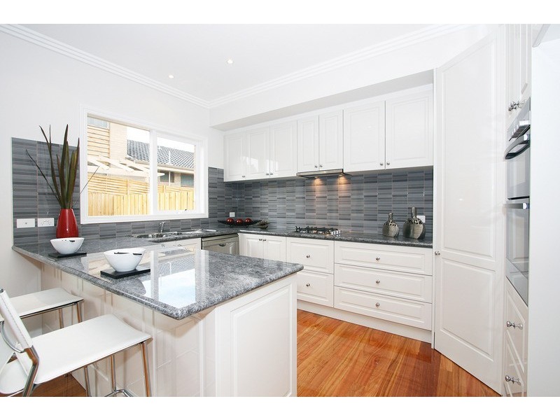 2/29 Herlihys Road, Templestowe Lower VIC 3107